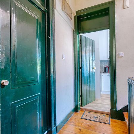 Appartamento Historic Gem & Modern Loft In The Heart Of Lisbona Esterno foto