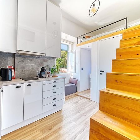 Appartamento Historic Gem & Modern Loft In The Heart Of Lisbona Esterno foto