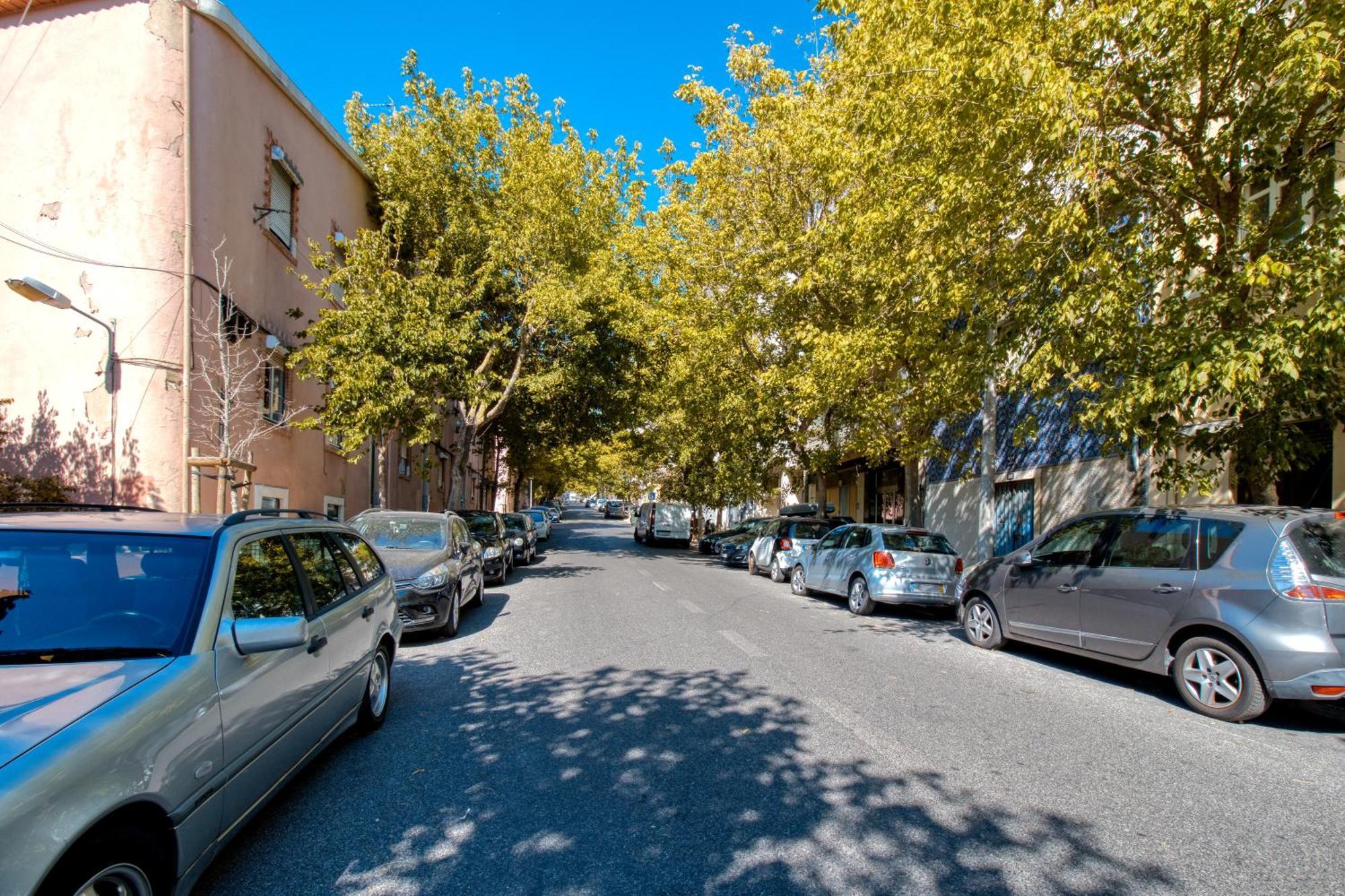 Appartamento Historic Gem & Modern Loft In The Heart Of Lisbona Esterno foto